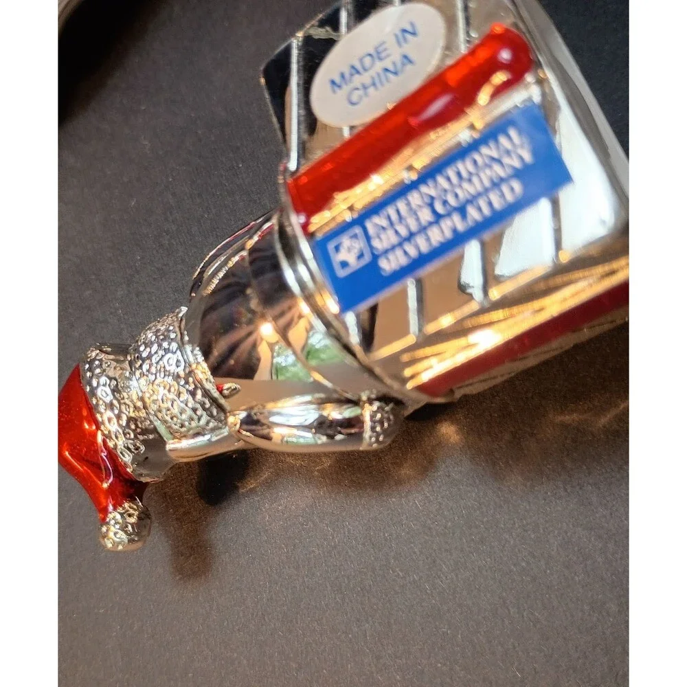 Brilliant Silver Plated Bright Red Salt & Pepper Shakers, Mr &Mrs Clause, New